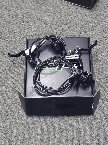 Hope Brems-Set Tech-3 X2 front / rear revidiert gebraucht